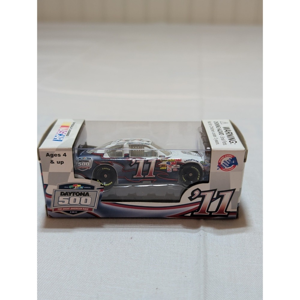 NASCAR 2011 Daytona 500 Race Program Car 1/64 Diecast Lionel Denny Hamlin #11